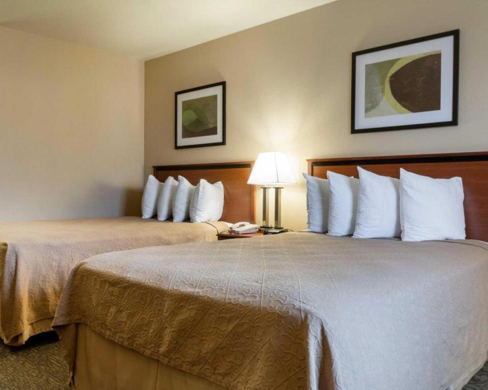 Hotel Rodeway Junction