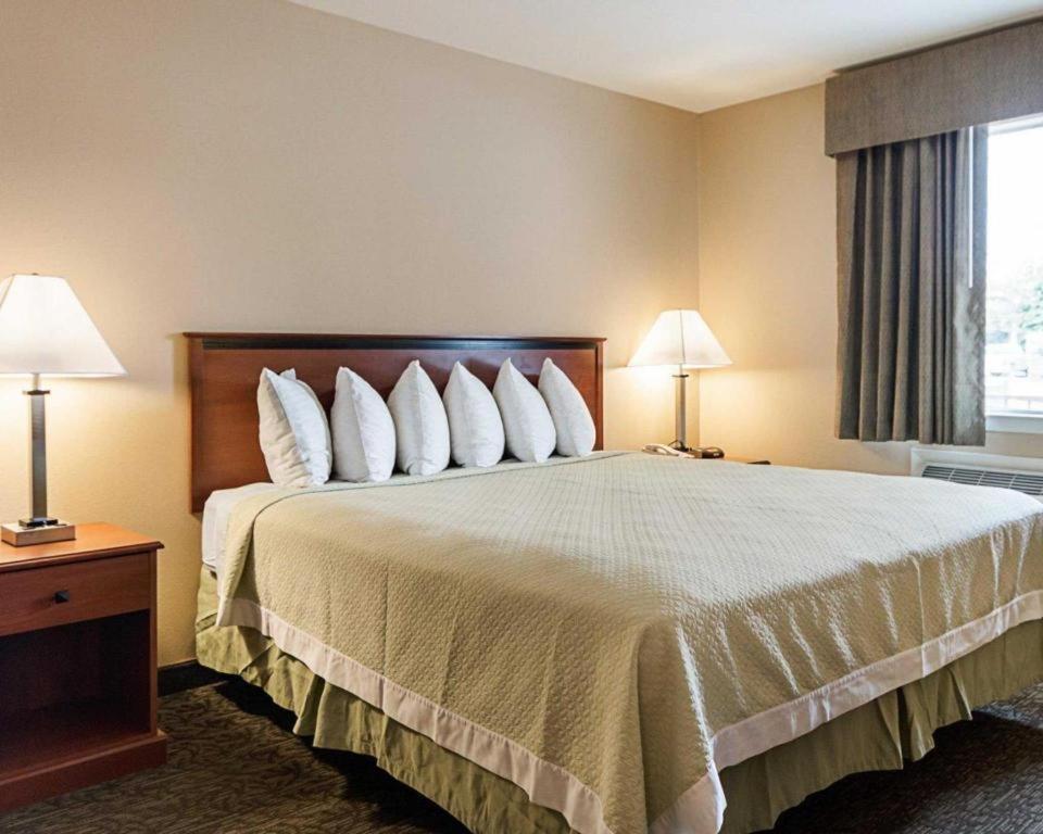 Hotel Rodeway Junction