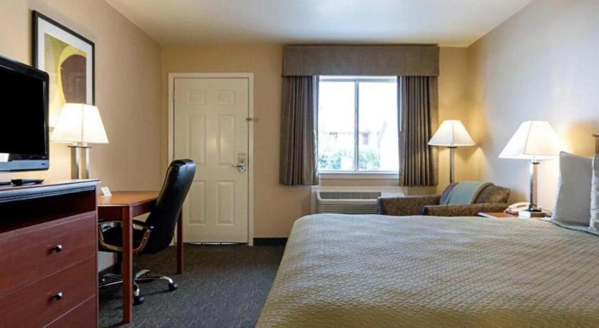 Rodeway Hotel Junction