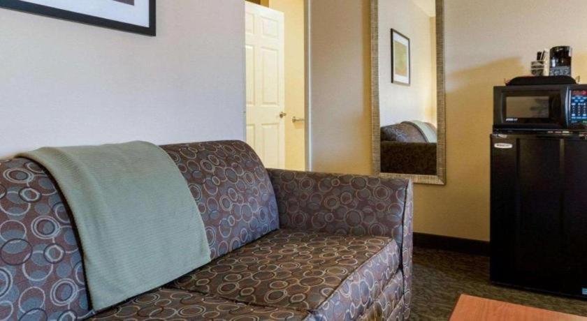 Rodeway Hotel 2*