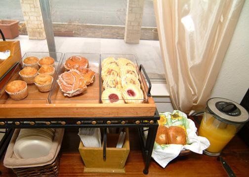 Rodeway Hotel 2*